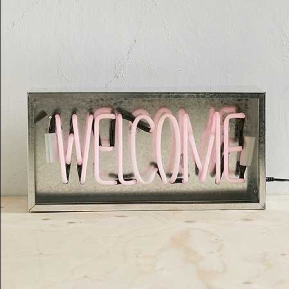 🌿WELCOME!🌿 Meet your posher, Jo!